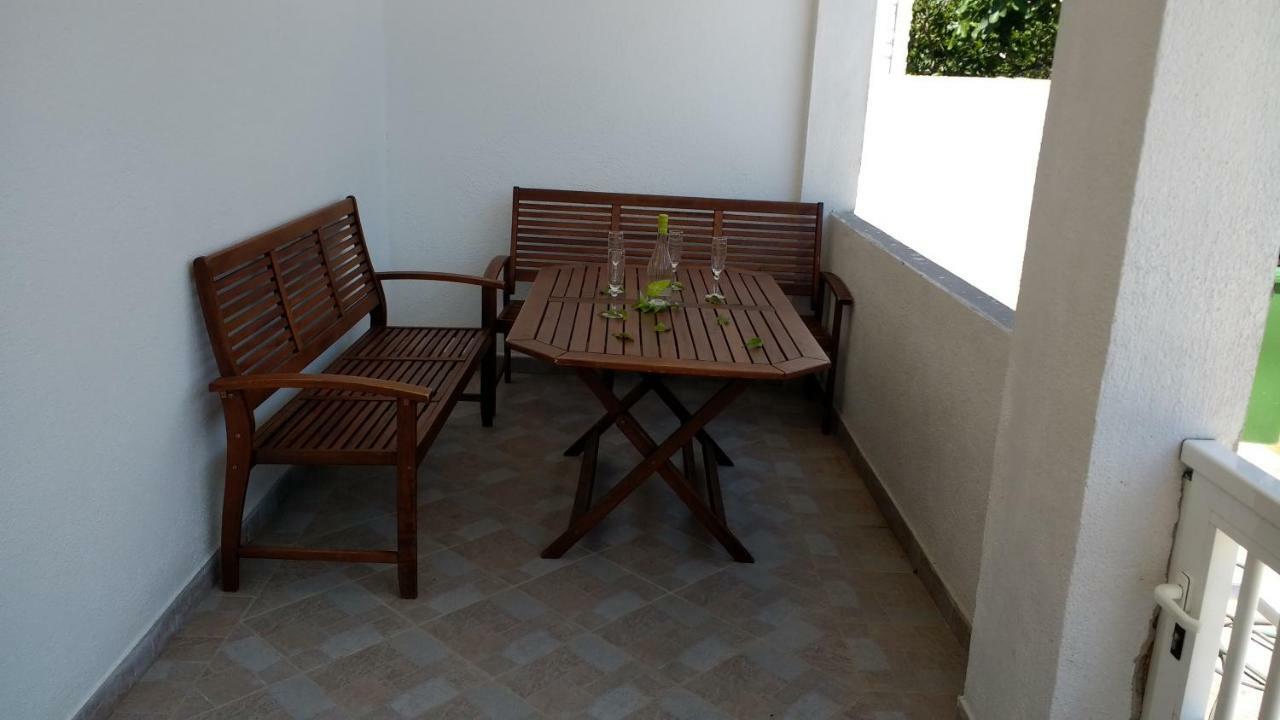 Apartments Matkovic Vir Extérieur photo